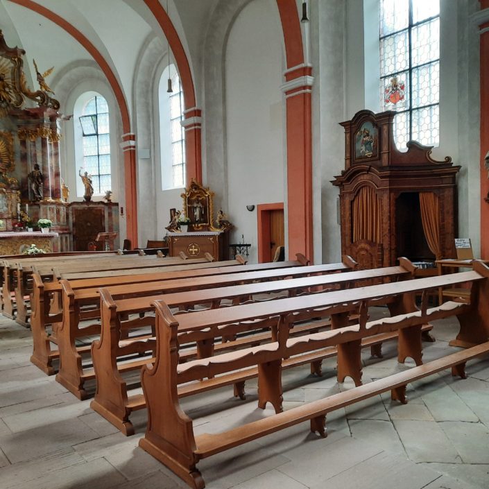 neue Ergänzungsbestuhlung